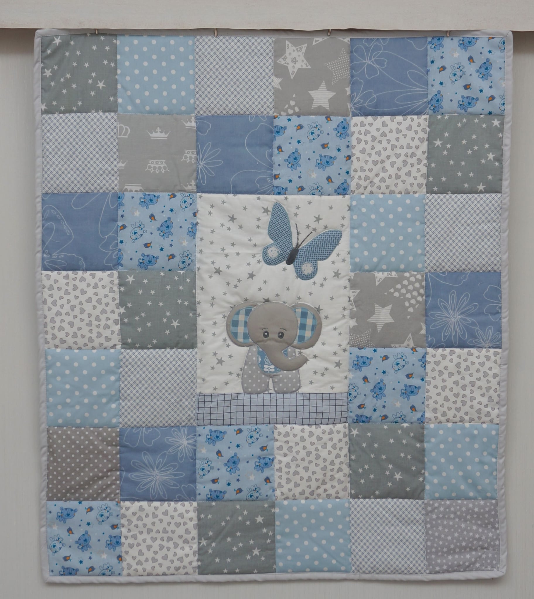 2610 Baby Quilt 01 Elephant blue