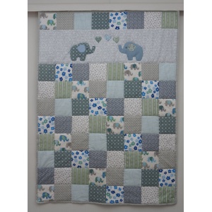 2506 Kids Quilt 01 Elephants.jpg