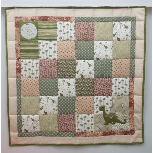 2512 Baby Quilt 02 Dinosaurus green.jpg
