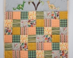 Toddlers Patchwork quilt with Dinosaurs (125 x 105 cm)